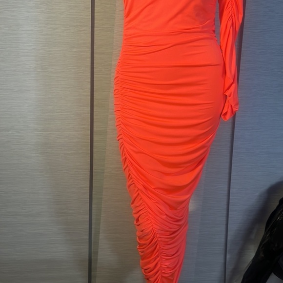 A’gence Kamali Runched off the shoulder dress - Picture 6 of 12